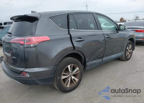 2018 Toyota Rav4 Xle z USA, uszkodzony, nr VIN 2T3WFREV2JW500563